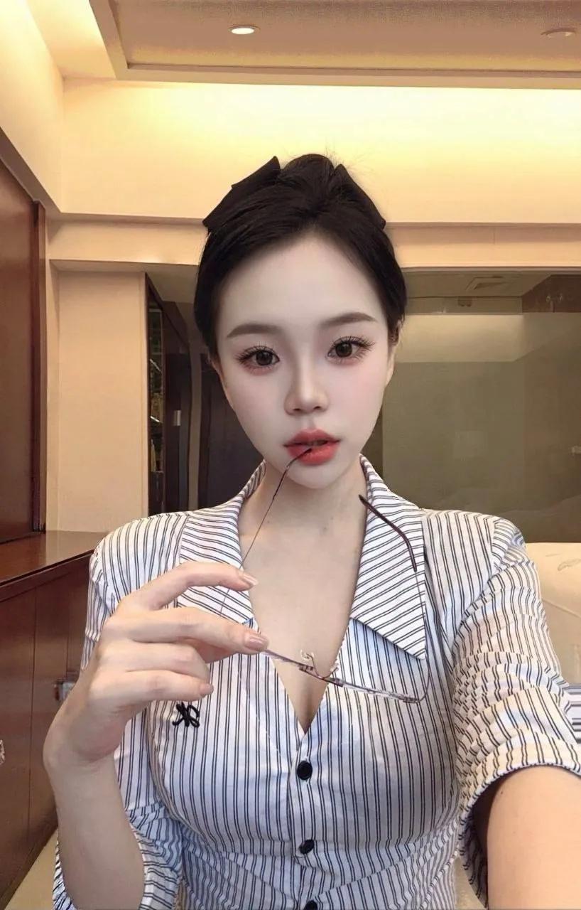 and 的照片 3