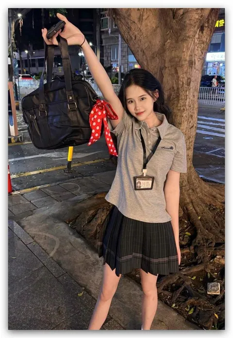 只只