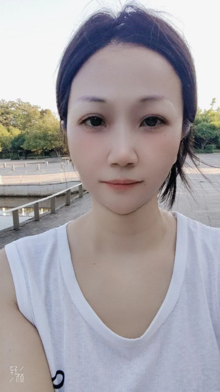 菲儿 的照片 1