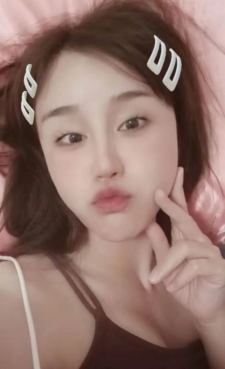 小骚货 的照片 7