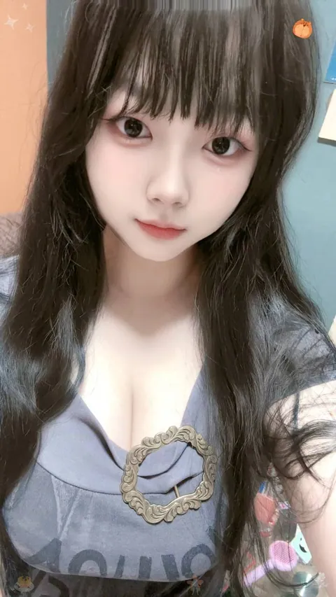 依萝
